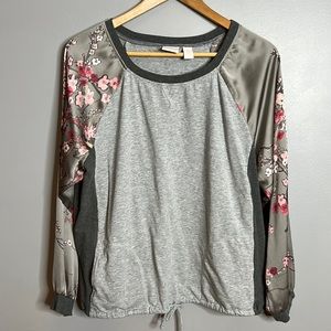 Chico’s pullover sweatshirt lightweight size 2 gray